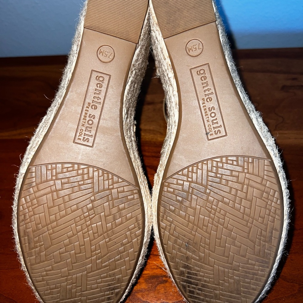 Gentle Souls by Kenneth Cole - Picture 4 of 6